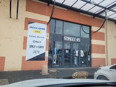 STREET 45, Magasin de Vêtements à Gien
