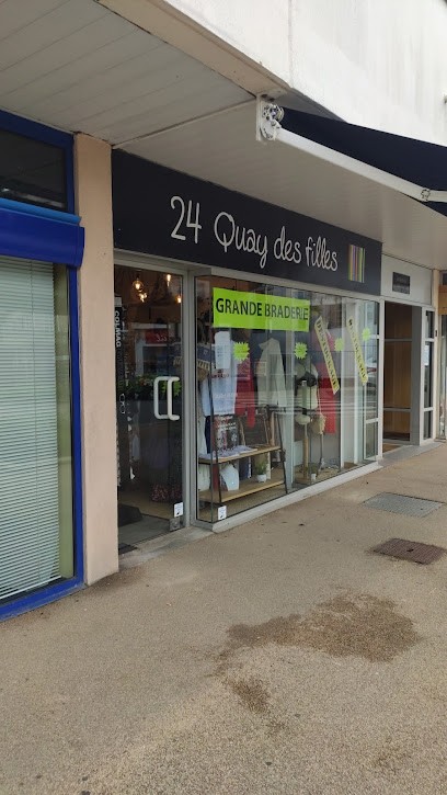 24 Quay Des Filles, Magasin de Vêtements à Saint-Quay-Portrieux