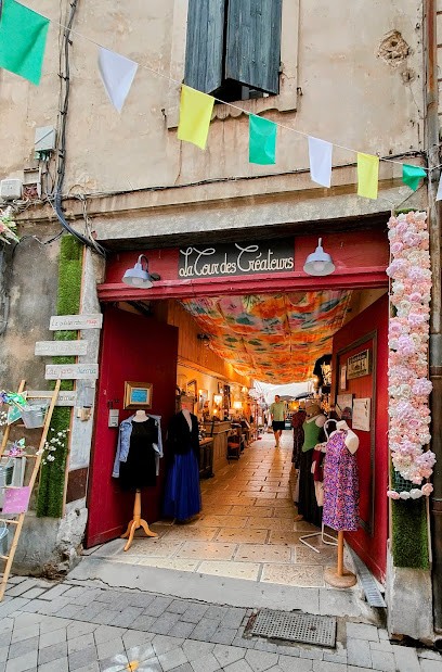 LOGE 55, Magasin de Vêtements à L'Isle-sur-la-Sorgue