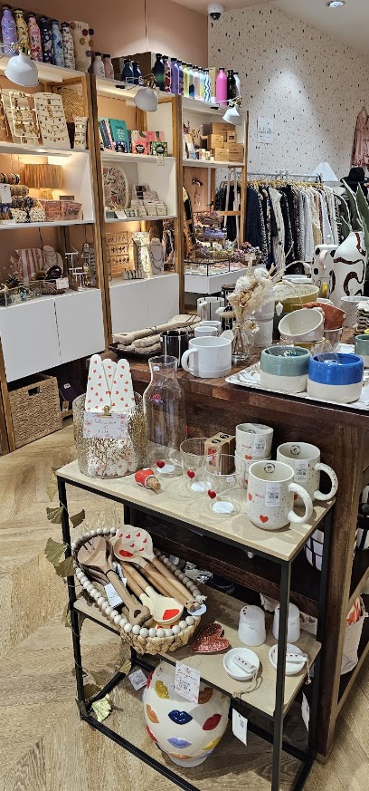 Bonjour Poulettes - La Grande Boutique Magasin De Vêtements à Villefranche-sur-Saône