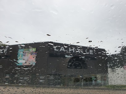 La Halle Lons Le Saunier Zc Chantrans, Magasin de Vêtements à Montmorot