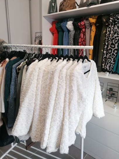 O'Paradis des filles, Magasin de Vêtements à Voiron