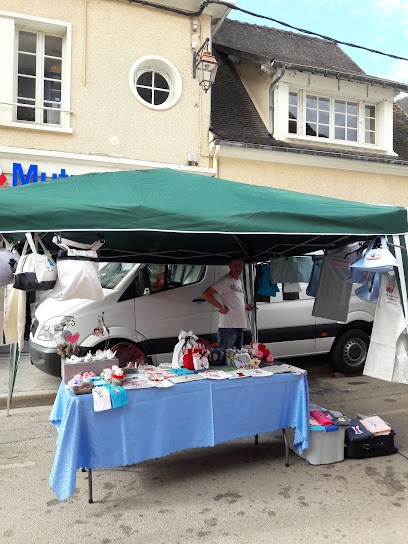 Broderie Création De Karine, Magasin de Vêtements à Toucy