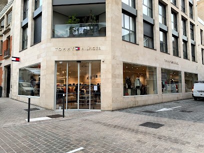 Tommy Hilfiger, Magasin de Vêtements à Reims