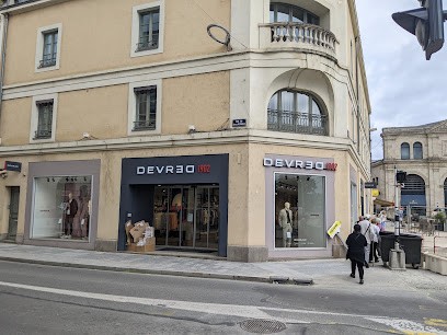 DEVRED 1902, Magasin de Vêtements à Laval