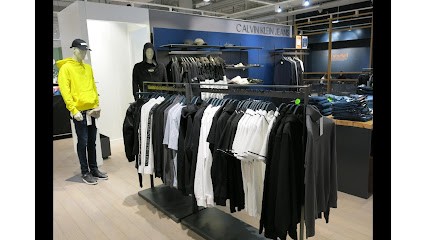 Calvin Klein, Magasin de Vêtements au Chesnay