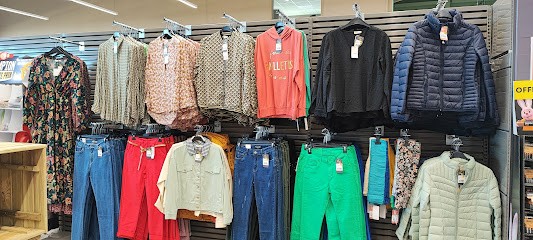 CB Textile, Magasin de Vêtements à L'Huisserie