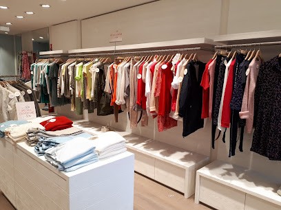 sud express, Magasin de Vêtements à Fontainebleau