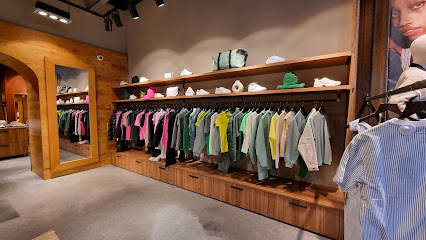 Capsule, Magasin De Vêtements à Saint-Étienne