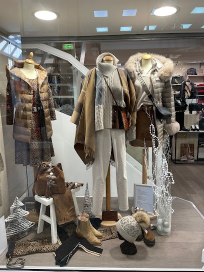 Mandarine Sarl, Magasin de Vêtements à Oyonnax