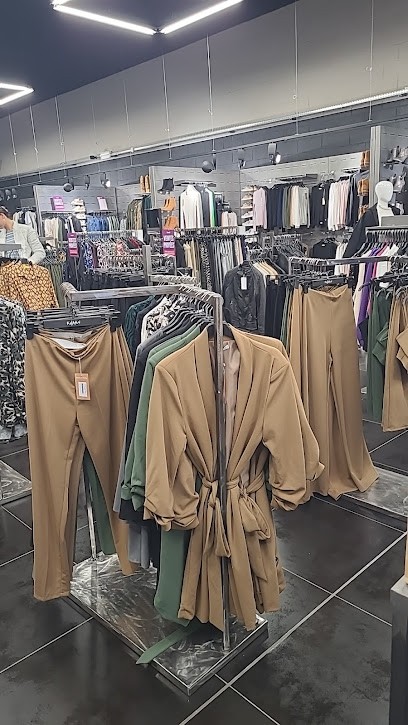 KHAAN Saint Bonnet De Mure, Magasin de Vêtements à Saint-Bonnet-de-Mure