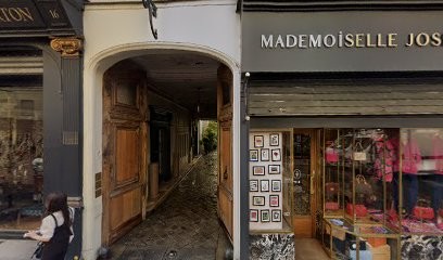 superoby, Magasin de Vêtements à Paris 07