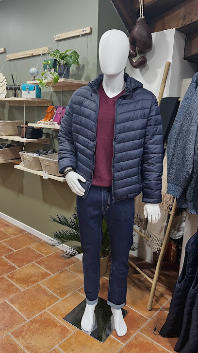 Monsieur A. Magasin De Vêtements à Vendôme