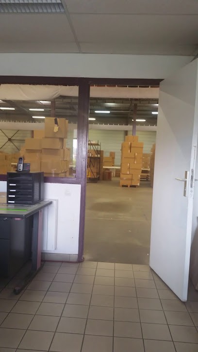 Basics Footwear Europe, Magasin de Vêtements à Saint-Alban-de-Roche