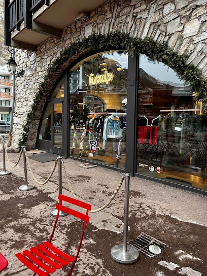 FUSALP VAL D'ISÈRE, Magasin de Vêtements à Val-d'Isère