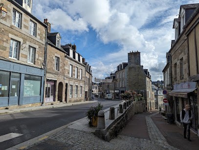 Les Chapeaux de Valerie, Magasin de Vêtements à Villedieu-les-Poêles-Rouffigny