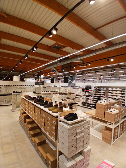 La Halle Magasin De Vêtements au Creusot