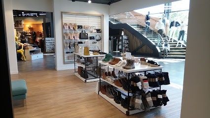 Cache Cache, Magasin de Vêtements à Epagny Metz-Tessy