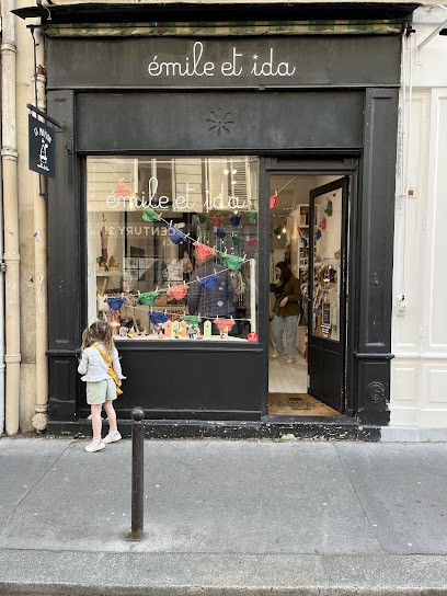 Émile et Ida, Magasin de Vêtements à Paris 18