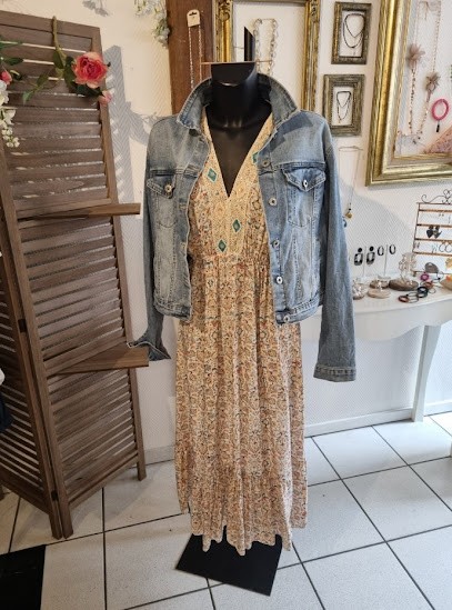 et si boutique, Magasin de Vêtements à Mirebeau-sur-Bèze
