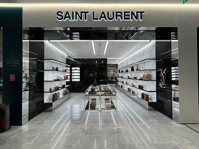 Saint Laurent, Magasin de Vêtements à Roissy-en-France