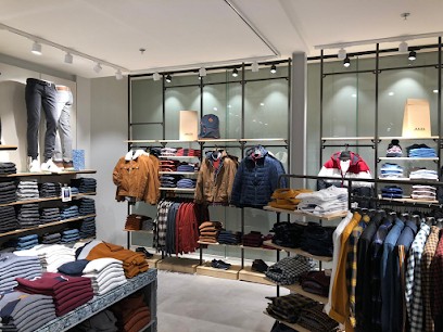Jules Marsac-Sur-L'Isle, Magasin de Vêtements à Marsac-sur-l'Isle