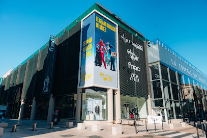 Galeries Lafayette Nîmes, Magasin De Vêtements à Nîmes