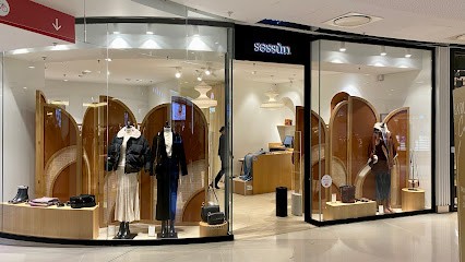 Sessùn Beaugrenelle, Magasin de Vêtements à Paris 15