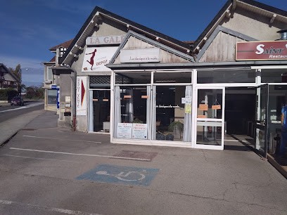 Claire & Clemence, Magasin de Vêtements à Saint-Vit