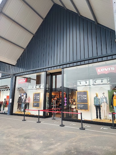 Levi’s, Magasin de Vêtements à La Séguinière