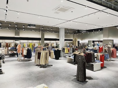 MANGO, Magasin de Vêtements à Trélissac