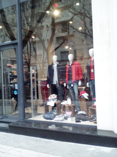 Blue Berry, Magasin de Vêtements à Villeurbanne