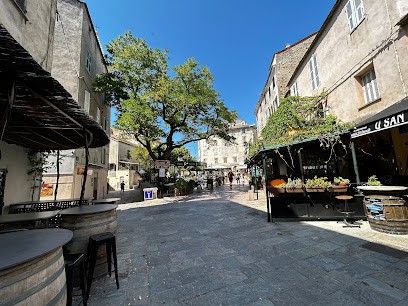 Marfisi Michele Virginie, Magasin de Vêtements à Saint-Florent