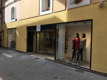 RIU Paris- Jacqueline Riu - Gap, Magasin de Vêtements à Gap