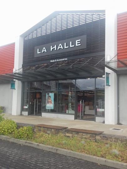 La Halle Limoges Family Village, Magasin de Vêtements à Limoges