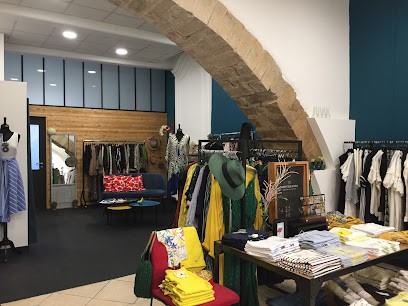 Poppy, Magasin de Vêtements à Cluny