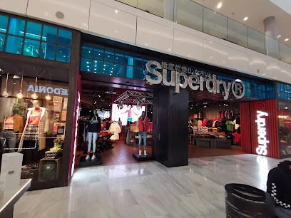 Superdry, Magasin de Vêtements à Metz