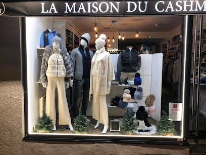 La Maison Du Cashmere (Just Birdie Cashmere / Vicomte A), Magasin de Vêtements à Megève
