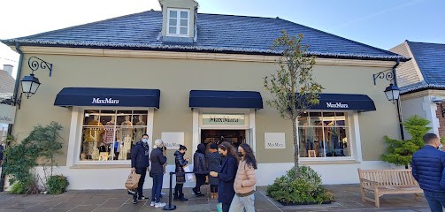 Max Mara Outlet, Magasin de Vêtements à Serris