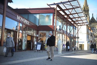 H&M, Magasin de Vêtements à Moulins