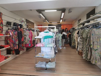 Parallèle 104, Magasin de Vêtements à Saint-Chély-d'Apcher