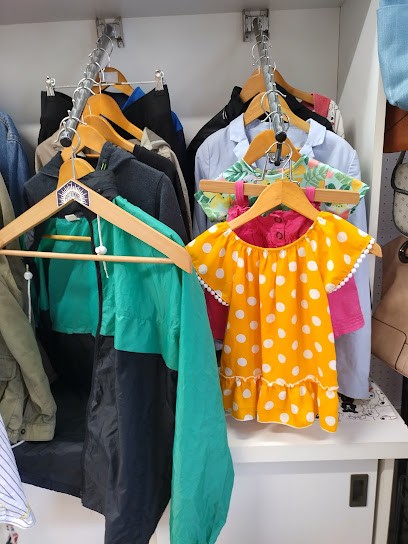 Boutique Solidaire Secours Catholique, Magasin de Vêtements à Peyrehorade