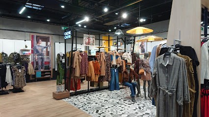 Bréal, Magasin de Vêtements à Neuville-en-Ferrain