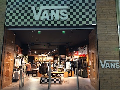 VANS Store Paris Aèroville, Magasin de Vêtements à Tremblay-en-France