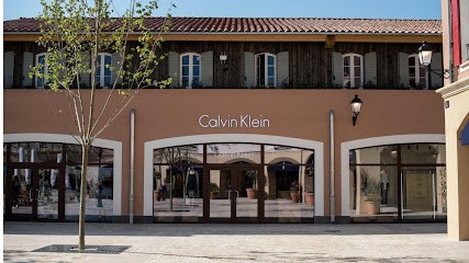Calvin Klein Outlet, Magasin de Vêtements à Miramas