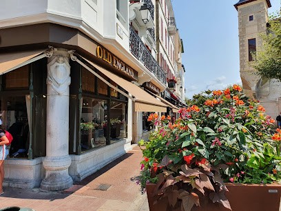 Old England, Magasin de Vêtements à Saint-Jean-de-Luz