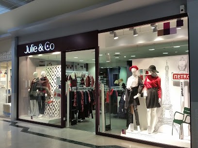 Julie Guerlande, Magasin de Vêtements à Maurepas