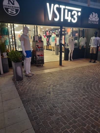 VST43°, Magasin de Vêtements à Hyères