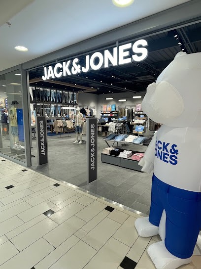 JACK & JONES, Magasin de Vêtements à Thoiry