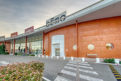 Gemo Shoes and Clothing, Magasin de Vêtements à Bourg-en-Bresse